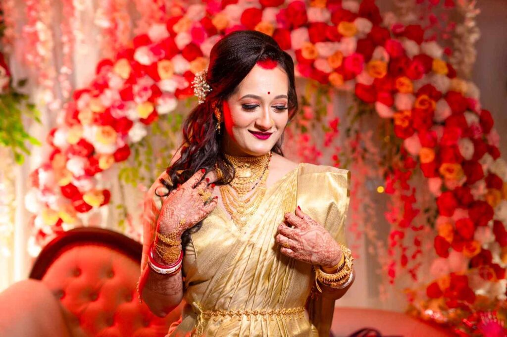 bengali reception look for bride in saree