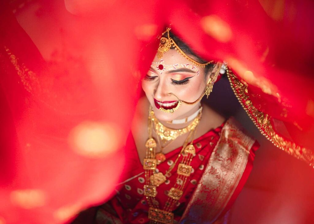 Bridal look in saree with dupatta