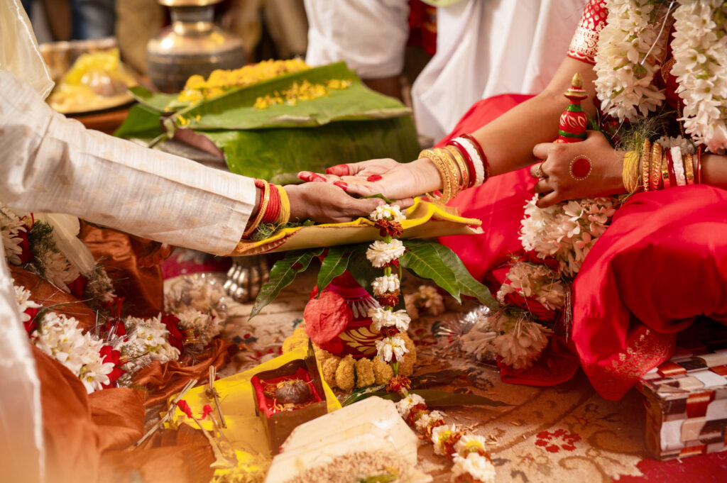 bengali wedding photography in low light